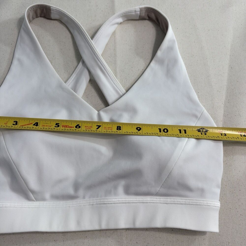 Lululemon Envital Bra Size 4 White Pads Included - Picture 6 of 8